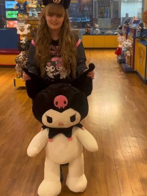 I got this GIANT Kuromi plushie stuffed at build a bear! She’s almost my height :O @sanrio @Build-A-Bear #kuromi #sanrio #sanriobuildabear #buildabear #kuromiandmymelody #kuromicore #hellokitty #mymelody 