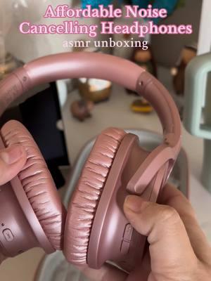 Cut the noise, not your budget! 🎶✨ These cute and affordable noise-cancelling headphones are perfect for style and serenity. #NoiseFreeVibes #AffordableStyle #TechWithTrend #CuteHeadphones 