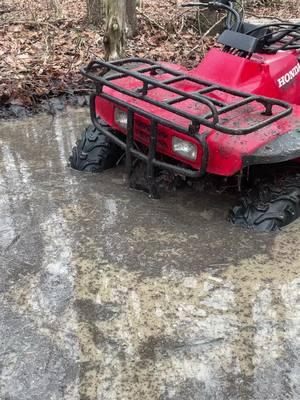 #honda300fourtrax#honda#mudding#stuckmudding 