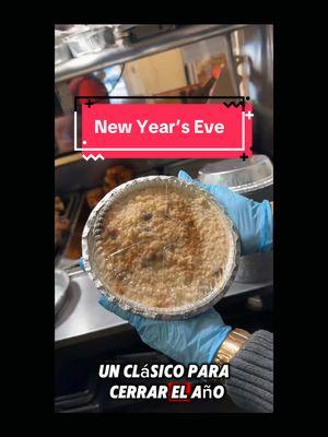 @Lechonera El Sazón Criollo 🇵🇷🍽️ Celebrate New Year’s Eve the Puerto Rican way! Lechonera El Sazón Criollo, located at 📍1930 Patterson Ave, The Bronx, will be open on December 31. Pick up large trays of pernil, lechón, and other Puerto Rican dishes—perfect for those who want to skip the cooking and still enjoy a feast. 🍖✨ Start the year with the flavors of the island! @lechonera  #Pernil #Lechon #PuertoRicanFood #NewYearsEveFeast #LechoneraElSazonCriollo #BronxEats #TasteOfTheIsland #FoodTok #NYCFoodies