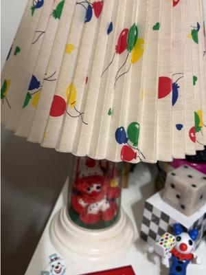 Vintage Children’s Clown Lamp 🎪🤡 #clowncollege #clowns #clowncollection #clown #vintageclown #antiques #antiqueclown #antique #antiquestore #antiquestorefinds #antiqueshop 