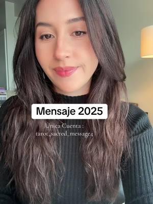 Mensaje 2025 ✨👋☺️🪬🥂 #tiktoktarot #tarotdiciembre2024 #2025lectura #lecturatarot2025 #tarotutah🧿 #tarotflorida🇺🇲 #viral #fyp #tarotreading #chicago #lecturafindeañotarot #tarotsacredmessage #tarotinteractivo♥️ #miami #viralvideo 