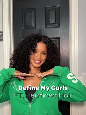 The perfect curly routine with @hermosahairofficial 🎀 Link in my bio! #hermosahair #hermosahairwig #curlyhairroutine #washandgo 