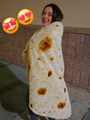 I shot my shot 😆 #tiktokmademebuyit #burritoblanket #giftideas #fypシ #blanket 