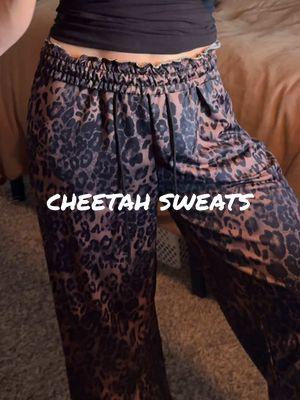 🤎 #creatorsearchinsights #cheetahpants #sweatpantsoutfit #cheetahprint 