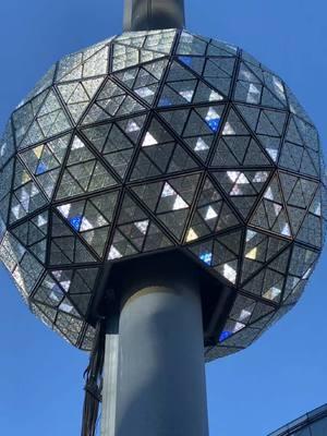 The 2025 Ball Test was a SUCCESS! 🪩 The Ball WILL drop tomorrow at midnight in #TimesSquare thanks to @carnival and their guests Chris Cassidy and Staff Sergeant Earl Plumlee from the National Medal of Honor Museum ✨ #NewYearsEve #NewYearsEveBall #BallDrop #TimesSquareBall