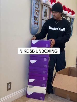 Let’s see what @Nike SB sent me 👀….. what yall fav dunk?  #fyp #Skateboarding #unboxing #skatetiktok #nikesbdunk #skate #nikesb #lilwayne #viral #dunksb #shoes #fashion #sneakerhead 