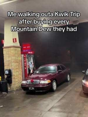 Crown vic and mountain dew😍 #crownvic #foryoupage #pantherplatform #carsoftiktok #kwiktrip #mountaindew 