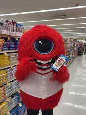 JoJo needs the reassurance. #tellmeimgood #cookies #jewelosco 