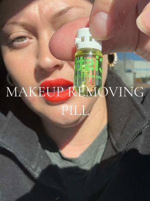 These have been a lifesaver for makeup emergencies!!  #makeuphacks #makeupremover #makeupremoval #tiktokendofyearsale #newyearsresolution #TikTokMadeMeBuyIt #newyearnewaura 