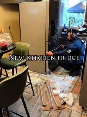 @KitchenAid i love it 🥹💓🙂‍↔️ but sos send help we are avoiding fixing it. So its just stickin out a little. Not on the top of our priority list🥲🥲 #newfridge #kitchenaid #MomsofTikTok #fridge #fridgeorganization 