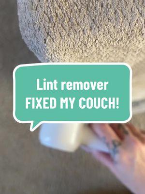 I wasn’t expecting this lint remover to work on my couch but it DID.  Can’t even tell anymore that a cat scratched up the corner! #fabricshaver #newyearnewaura #lintremover #lintroller #scratchingpost #cats 