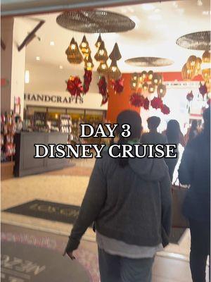 Christmas dreams come true with a Disney cruise to Progesso, Mexico 🎅🎉🎁 #disneycruise #verymerrytimecruise #disney #christiantiktok #christmastraditions 