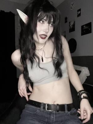 marceline the woman that you are..,,.,.. #marceline #marcelinethevampirequeen #adventuretime #adventuretimecosplay #marcelinecosplay 