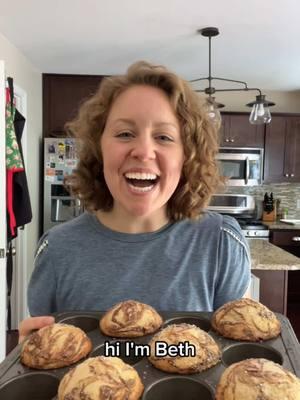 Day 4 of sharing my most viral reels before the year is over! 🎉 I’ve lost count of how many times you’ve told me that my muffin recipes and tips are unbeatable! 👊 If you're looking to make the perfect, gorgeous, and irresistibly delicious bakery-style muffins, you’ve come to the right place 😋 Visit the link in my bio for all of my muffin recipes! #food #foodblogger #dessert #michiganblogger #bakery #bakinggoals #ohmyyum #recipes #Recipe #recipedeveloper #EasyRecipe #bakingtips #bakinghacks #womanownedbusiness #tipsandtricks #bakerystylemuffins 