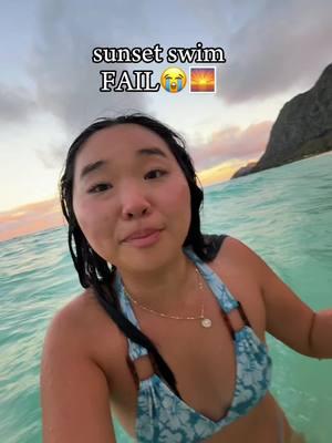 sunset swim fail😭🌅#sunsetswim #hawaiilife #oceanvlog #livinginhawaii #sunsetvlog #hawaiivlog @BenoaSwim @EVRY JEWELS 