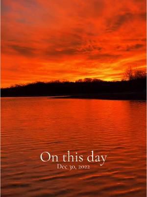 Something in the orange…🧡 #somethingintheorange #orangesky #skyonfire #clouds #redsky #sunrise #sunriselover #sunrisers #sunrisefnaf #sunrisevibes #nashville #nashvilletn #sunriseview #tennessee #skyline #nature #live #livestream #morningview #lakelife #lake #lakeview #waterreflectionchallenge #lakevibes ##tennesseecheck #foryoupage #fyp #foryou #onthisday #memories #stunning #december #mondayvibes  
