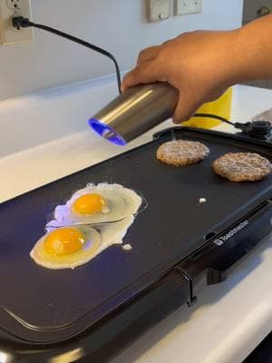 making breakfast on my new griddle☺️🍳✨ @SelectBrands #fypシ #electricgriddle #griddle #breakfast #griddletok #breakfasttime #selectbrands #musthaves 