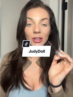 We love some juicy lips #judydoll @Judydoll US @Judydoll_official #judydolllipgloss #lipgloss #bunnylipgloss #lips #TikTokShopNewArrivals #toptierdecember #spotlightfinds #TTSTakeover #giftguide  #TTSDelight #mademyyear  #ttsstarcreator #ttslevelup #newyearresolution#newyearnewaura #tiktokshopcreatorpicks #winterfinds  