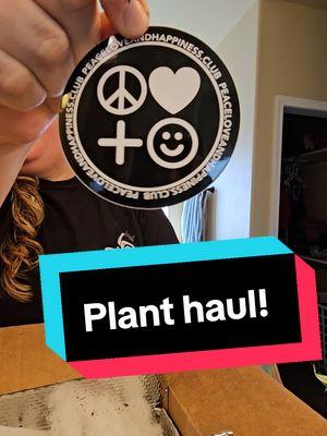 Come unbox a plant haul with us!  #fyp #foryoupage #peaceloveandhappinessclub #planthaul #plantunboxing #houseplants #indoorplants #plants @Peace Love and Happiness Club 