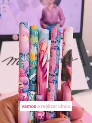 What a creative way to sublimate pens!  @normadesigns02  ¡Qué manera tan creativa de sublimar bolígrafos!  #makerflocrafts #sublimation #sublimacion #BeforeAndAfter 