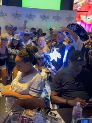 What A Year for One Star One Family! We truly enjoyed you all! Much Love Cowboys Fam! @Dj Raully D @ALFA DE LAS CATRINAS ANEL.A @Steven Cruz @BOTG-Eric @The Cowboys Huddle @21armando21 @DallasCowboyChris @elreymichoacan #onestaronefamily #dc4l #unitedbythestar #dallascowboys #dallascowboysfans #puropinchecowboys #wedemboyz #vatoslocostailgating #supercowboy @Supercowboy #CapCut 