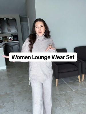 My favorite TikTok loungewear set!  #loungewear #loungewearset #fallfashiontrends #fallfashioninspo #tiktokshopjacket #comfycute #fallaesthetic #creatorsearchinsights #gifidea #giftforher #giftideaforher