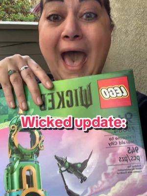 #stitch with @funwitchymama I honestly burst into tears on Xmas when I opened this.  😭🙌🏼 #Wicked #wickedmovie #WickedLego #Lego #Legoset #gift #christmasgift #thoughtfulgifts #fypシ #foryoupage 