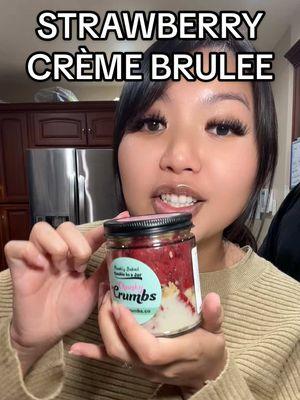 The Strawberry Creme Brulee cookie in a jar is back in stock! I love strawberry PT so these were great and not too sweet! You can taste real fruit in it! #strawberrycookie #cookies #cremebrulee #cremebruleecookie #desserts #cookieinajar #sweets #cookie 