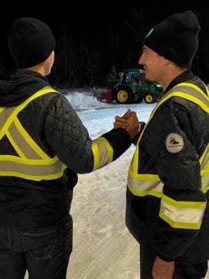 Long shift for the team today, but we’re powering through💪 #snowremoval #snowremovalservices #snowblowing #snowplowing #tractor #snowbusiness #winterbusiness #entrepreneur #kubota #johndeere #businessowner #canada #youtubers #snowseason #christmas #winterseason #snowevent #snowtractor #snowremovalbusiness #merrychristmas🎄