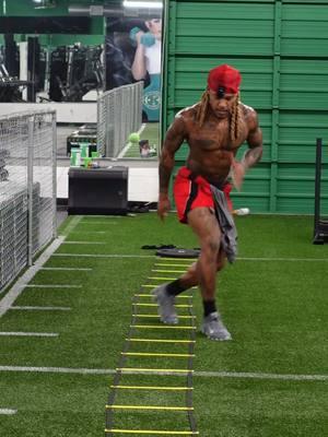 SWITCH YOUR CARDIO UP! (MAKETHEWORLDFIT)  • When The Stairmaster/Treadmill/Jumprope Gets Boring, Improvise. #athletes #ladder #cardio #trainer #personaltrainer #nike #houstontrainer #canadiantrainer  #trainstation #TrainerMindset #RelentlessPursuit #work #workout #workoutmotivation #motivation #inspire #inspiration #workout #fyp #foryou #explore #explorepage 