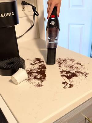 Make your cleaning easier in 2025 with the Dirt Devil Grab & Go 🤩🤩 #cleaningtipsandtricks #easycleanup #easycleaning #2025 #coffee 