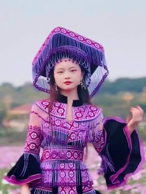 太美了，花海还得是看我们开远的😘爱我开远 #hmong #hmoob #moob #hmongb ##pajtawglag #hmoobsuav #苗族 #苗服 #miaozu #少数民族风情 #hmongclothes #苗族姑娘 #china #苗族服装穿搭 #苗族衣服 #少数民族服装 #苗疆女子 #khaubncaws #苗族服装 #苗族服饰 #HMông #miaoclothing #hmongchinese #hmongtiktok #dejliabdejntsuab #开远 