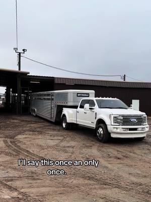 🥵🥵.         #f450platinum #doubledeckairplaneseats #cattlehauler #tooahloomf #sheepangoathauler #stayinyourownlane #aintcatchinmeslippin #elitetrailers #wilsontrailers 