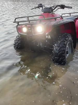 #honda300fourtrax#honda#mudding#fypシ゚viral #water 