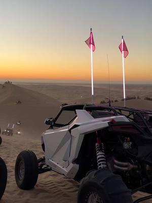 glamis sunsets✨🌅 >> #glamis #glamisdunes #RZRLife #TeamPolaris #PolarisRZR #ProRUltimate #GlamisLife #OffRoad #DesertLife #ProR #trending #sunset #foryoupage #foryou #paratiiiiiiiiiiiiiiiiiiiiiiiiiiiiiii #dunes 