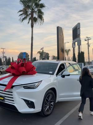 2024 Lexus TX with a red bow is the best way to pick up your new car 🎁 #longolexus #lexustx #lexusgirl #momcar #cartour #suv #luxurycars #lexuscar #ringtrend #lwatxchallenge @Lexus Western Area 