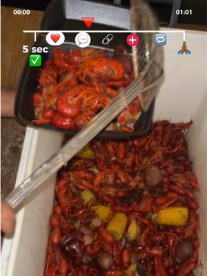 See crawfish… it makes you happy…. Now watch this long enough to make my tiktak algorithm happy! #CapCut #engagement #helpmehelpyou #crawfish #southlouisiana #crawfishboil #threeleggeddog 