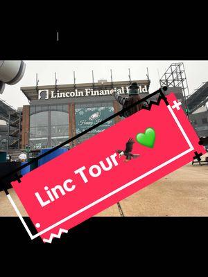 Make sure you book your tours! @Philadelphia Eagles IT WAS AN AMAZING EXPERIENCE! 🦅💚 #gobirds #stadiumtour #lincolnfinancialfield #philadelphiaeagles #flyeaglesfly #phillyvacay #traveltiktok #foryou #flyeaglesfly🦅 #gobirds🦅 #nflstadiumtour #phillytok 