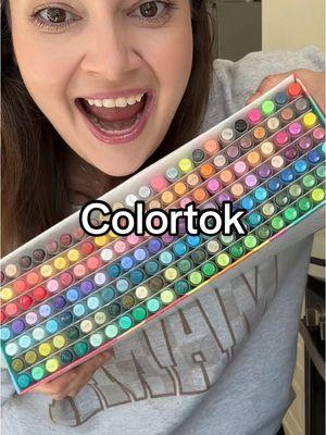 Got the best quality acrylic pens on the tiktokshop #acrylicpens #markers #markerset #acrylicmarkers #colortok #artsuplies #giftideas #art #coloring #paintpens 