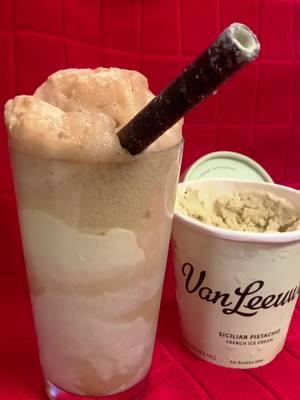 Vaca Negra con @Van Leeuwen Ice Cream #vanleeuwenicecream #vanleeuwensweettreat 