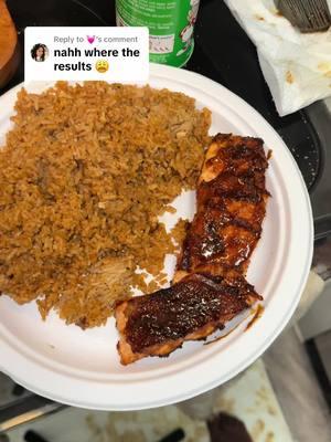 Replying to @💓 heres a betetr video, i love me some crispy salmon😭 #salmon #dinner #salmondinner #DinnerIdeas #seasonedrice 