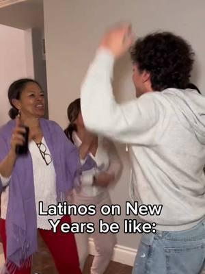 2025 is hours away! 🥳 #newyear #2025 #añonuevo #latina #latino #hispanic #colombia #mexico 