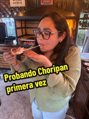 Probando Choripan Argentino por primera vez #argentina #choripanargentino #choripan #asadoargentino 