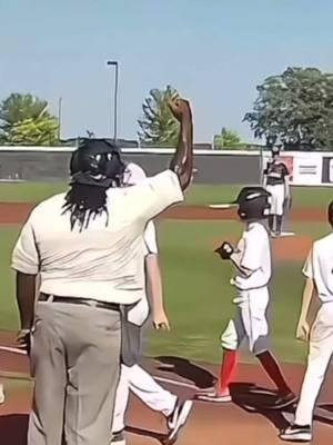 Called out for giving a high five?! 🤔🤦🏻‍♂️ #baseball #softball #fyp #fypシ #umpire #kids #bad #sad #viralvideo 