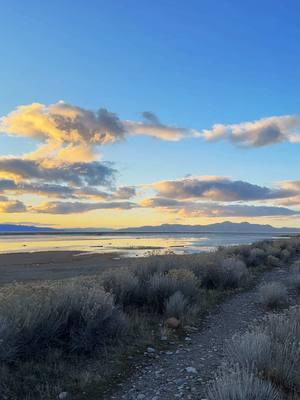 The beauty after the storm #utah #utahcheck #saltlakecity #thegreatsaltlake #sky #sunset #utahsky 