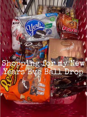 SHOPPiNG TIME for New Years Eve #justthebells10 #familytraditions #bigfamily #holidayseason #newyearseve #groceryhaul #shoppingtime 