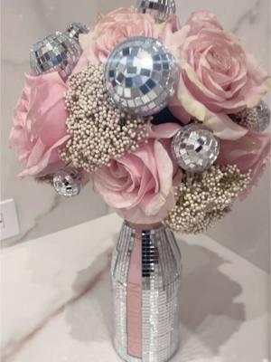 Make a NYE hostest gift with me !! Theme for the party was disco balls! #nye #nyeparty #discoball #hostestgift #fyp #DIY #flowerarrangement #flower #giftidea #centerpiece #poppinbottles #viralvideo #thoughtfulgifts #beautiful #create #stunning #bachelorready #bachelorette #bacheloretteparty #decor #decorideas 