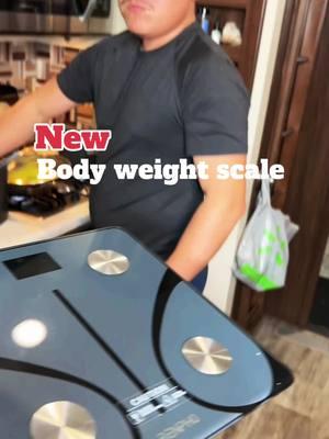 2025 New Year’s resolution TRACK MY WEIGHT 🙌🏼✨ #RENPHO #TikTokShop #tiktokpartner #tiktokviral #fypシ゚viral #fyp  #bodyscale #bodybuilder #weightloss #weightscale 