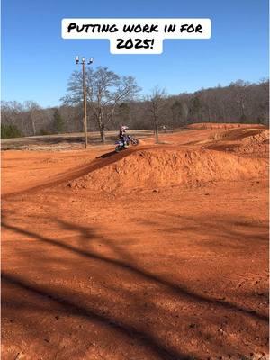 We got some seat time in at next level 101 and was having a blast riding with new friends! #fyp #motocross #moto #mx #sendit #dirtbikes #4yearsold 